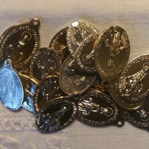 Lot of 10 Vintage Gold Virgin Mary Religious Medals (New old stock)